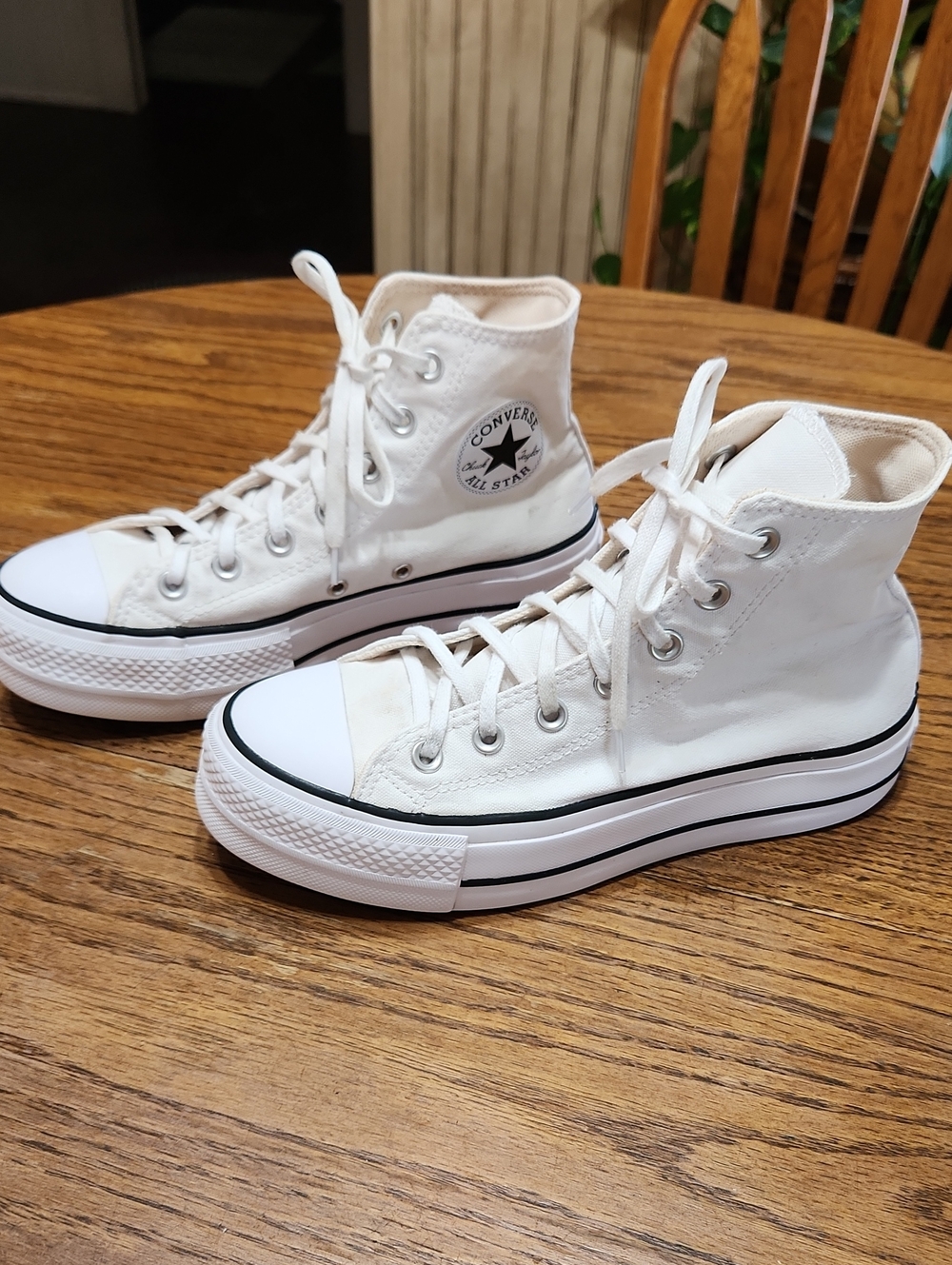 Converse White All Star Hi Top Sneakers Size 7.5 - Picture 3 of 12